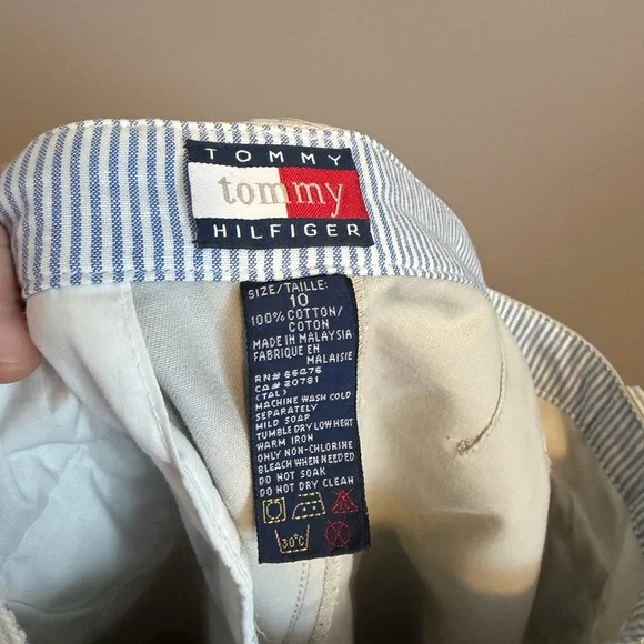 Vintage Tommy Hilfiger Bone Button Front Midi Skirt Size 10 Tall
Preppy classic - Picture 5 of 7